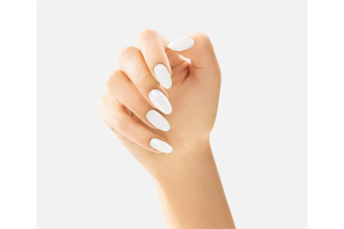 001 Flawless White Gel Polish 8 ml